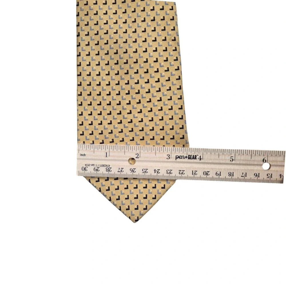 Tommy Hilfiger Mens Imported Silk Necktie Yellow Geometric Pattern USA Tie EUC
